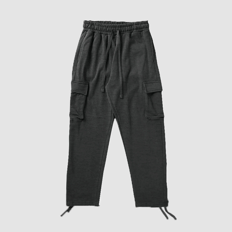 Sporty cargo pants for men with elastic waist and practical pockets Lune London