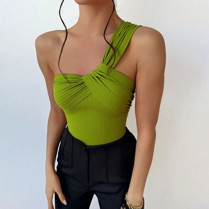 Elegant one-shoulder swimsuit for women with a sophisticated draped design Chic & Stil