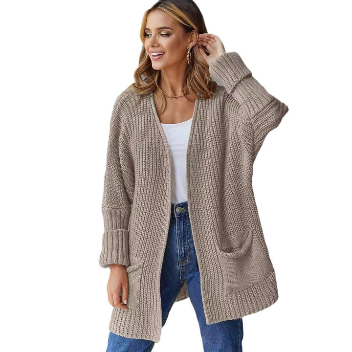 Chunky knit cardigan for women with practical pockets and oversized cut Lune London