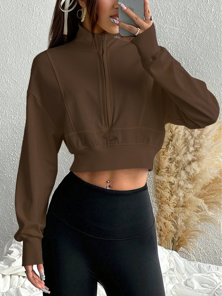 Short sweatshirt for women with high zipper and soft material Chic & Stil