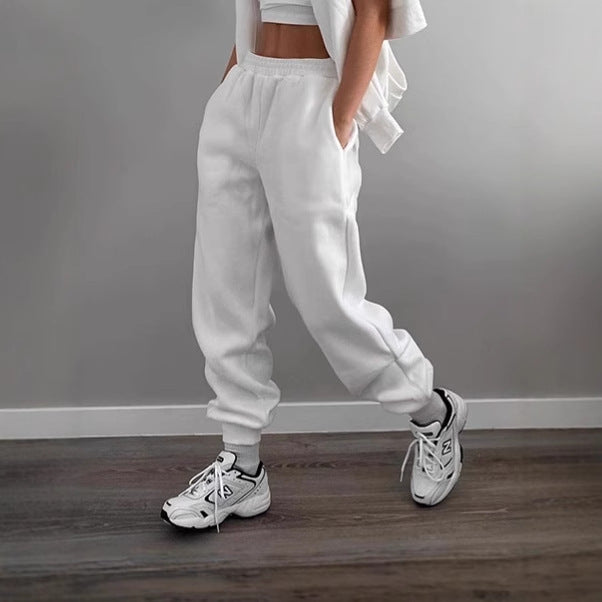 Sporty jogger pants for women with elastic waistband and side pockets Lune London