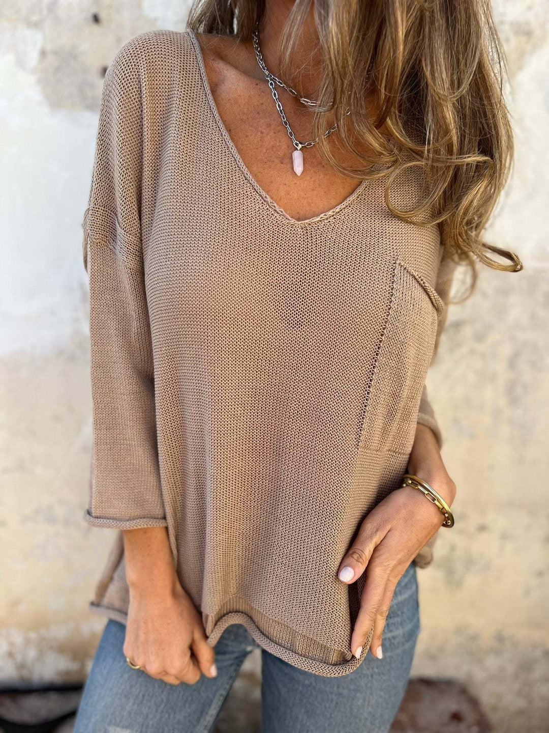 Pull-over V à col en V pour femmes avec poche pratique Lune London