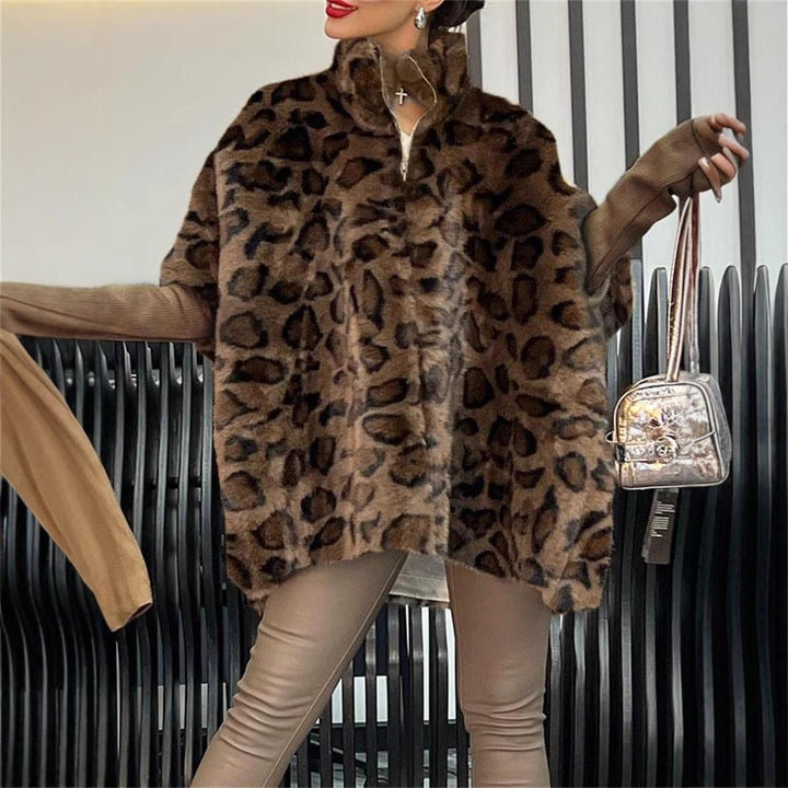 Ladies fleece plush poncho with leopard pattern Lune London
