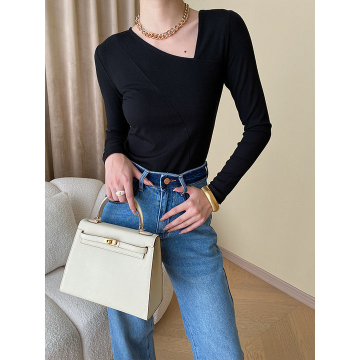 Ladies Fitted Long Sleeve with V-Neck Chic & Stil