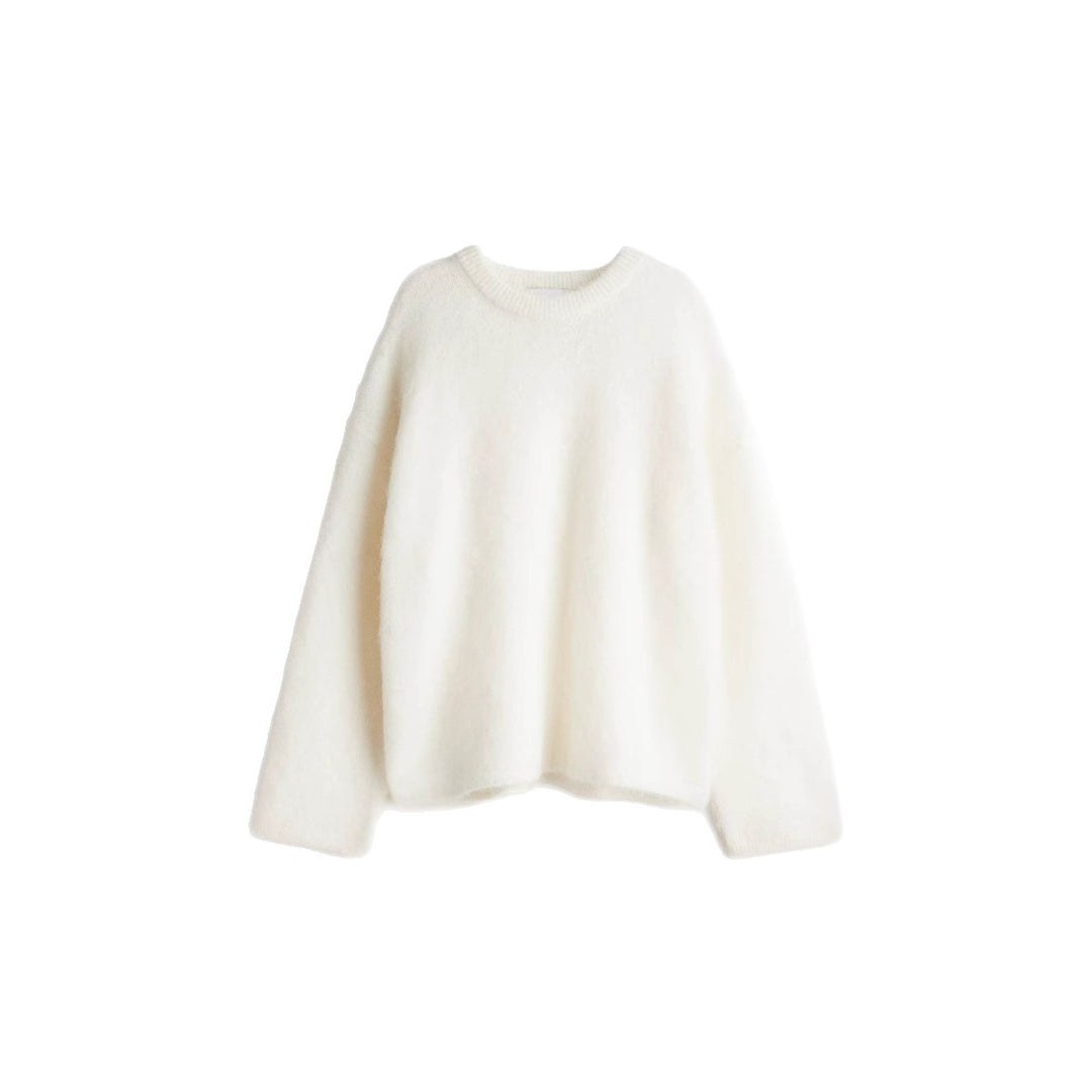 Oversized knit pullover for ladies in soft material with round neckline and relaxed fit Lune London