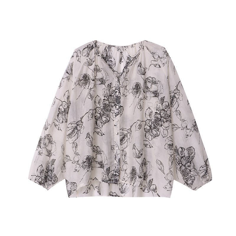 Women's blouse with floral pattern and button details Chic & Stil