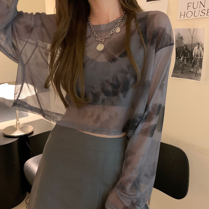 Women's cropped sweatshirt in modern batik design with wide sleeves and round neckline Lune London