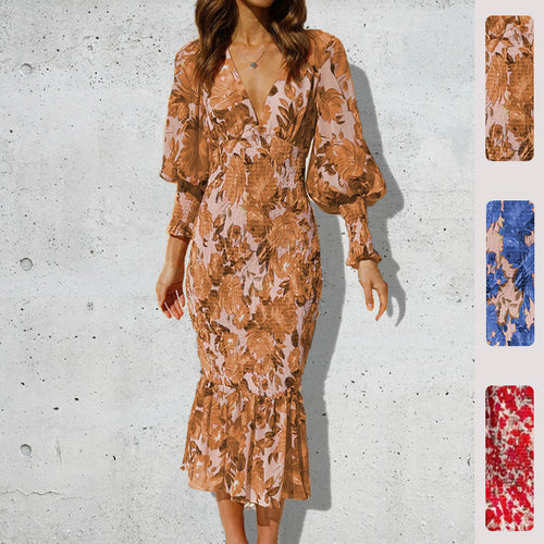 Robes Bodycon pour femmes avec ourlet volanté et motif floral glamour Chic & Stil