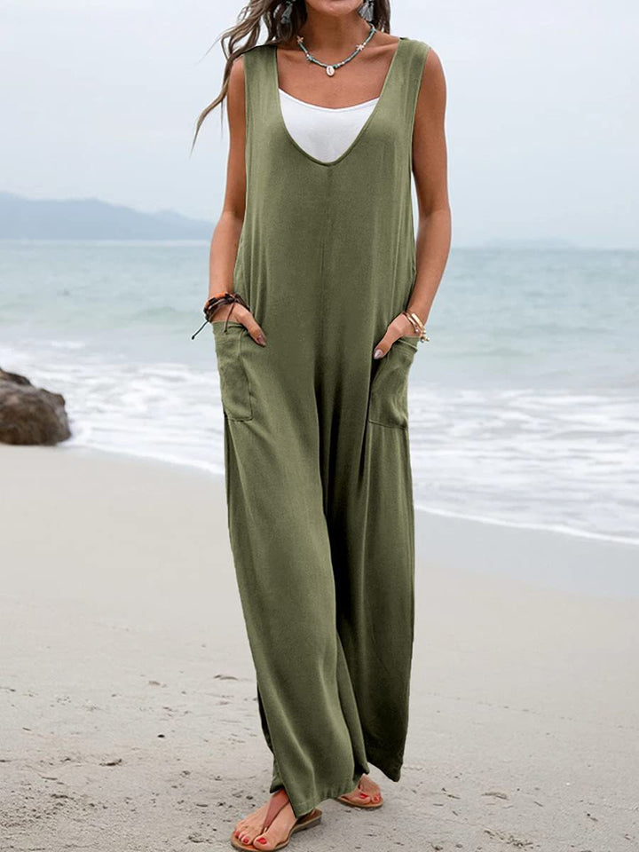 Ladies casual jumpsuit with wide legs and practical pockets Lune London
