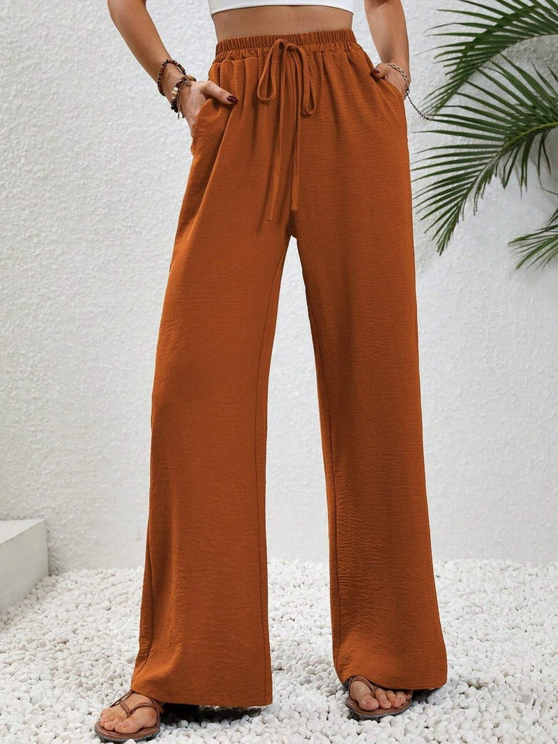 Casual palazzo pants for women with elastic waistband and practical pockets Lune London