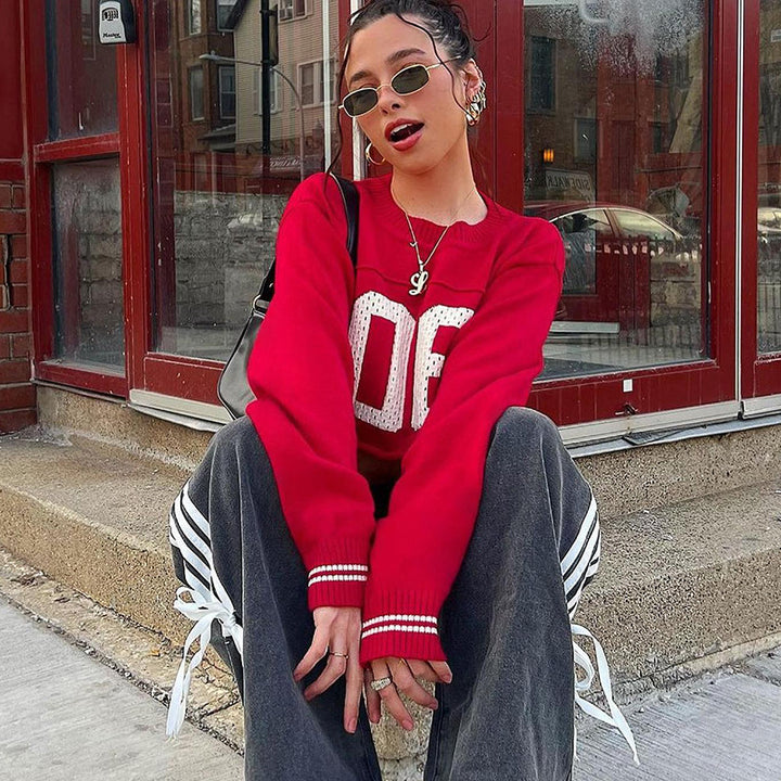 Pullover court à la mode pour femmes au look sportif avec imprimé frappant Lune London
