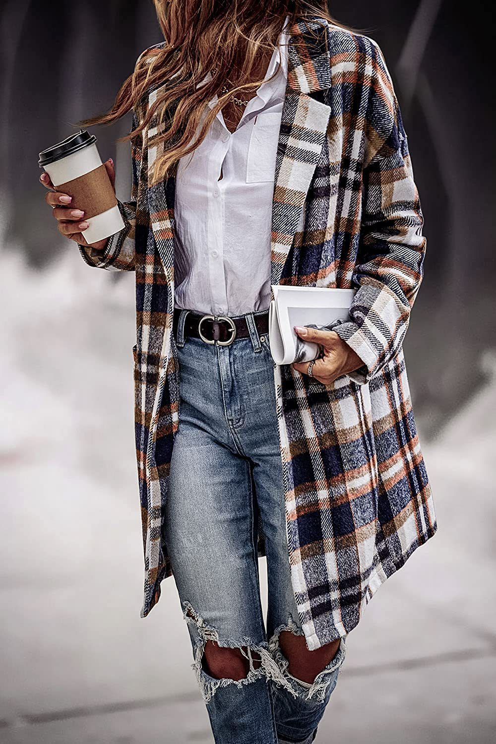 Oversized checkered blazer for women with a chic casual business look Lune London