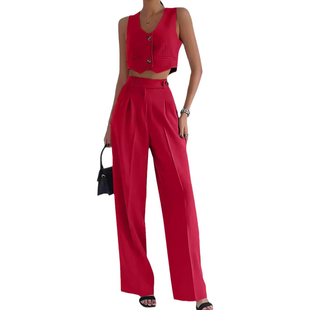 Fashionable women's set consisting of a sleeveless crop top and wide trousers Lune London