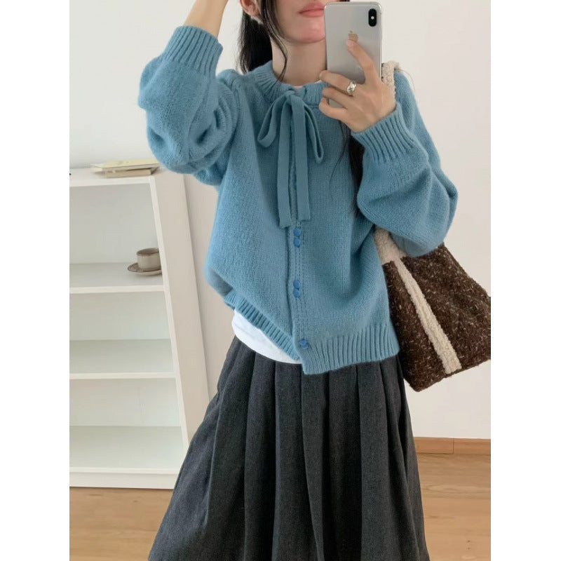 Cardigan court en tricot pour femmes avec ruban et matériau léger Chic & Stil