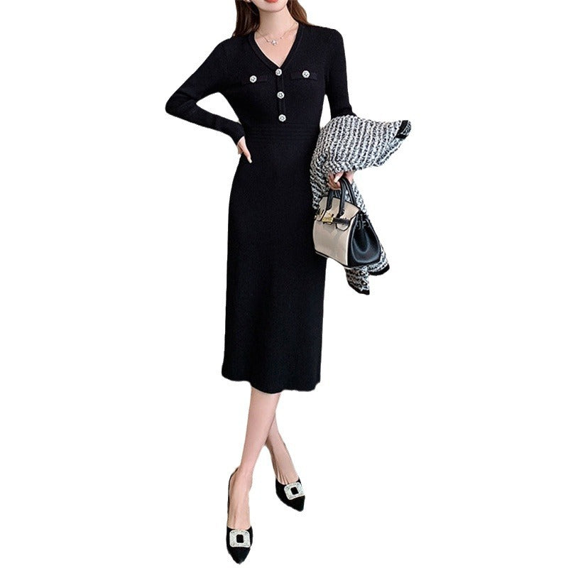 Elegant maxi dress for women with V-neck and button details Lune London