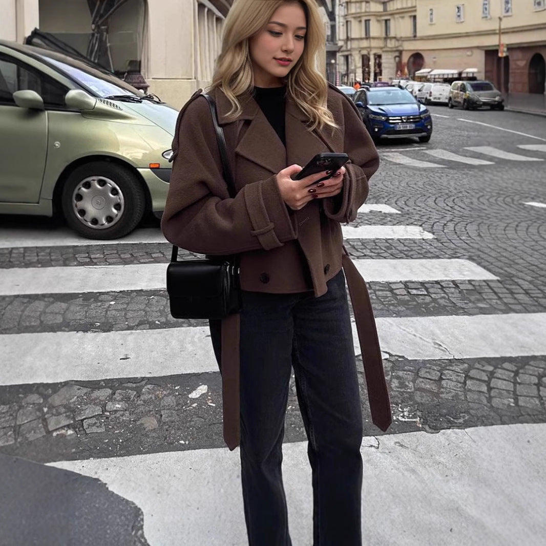 Fashionable oversized wool jacket for women with double-breasted buttons Lune London