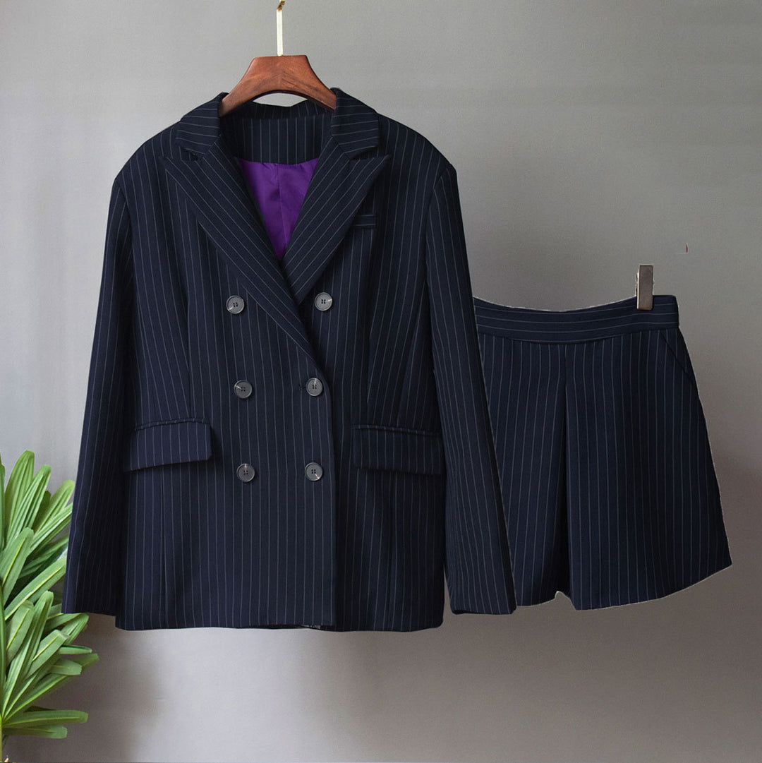 Elegant women's two-piece suit set with fitted blazer and shorts Lune London