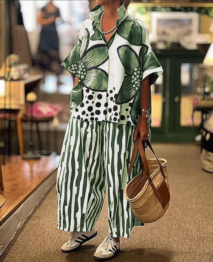 Oversized blouse for women with floral patterns and elegant cut Lune London
