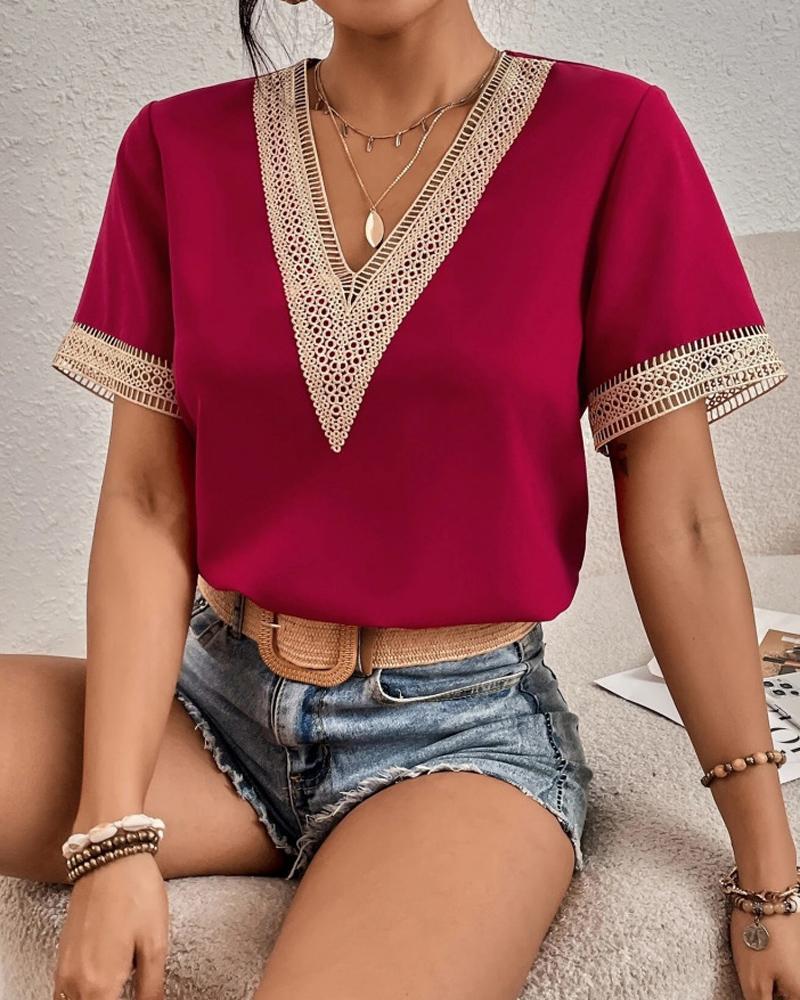 Chic blouse and elegant V-neck style with lace for women