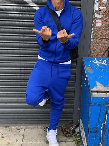 Women's hoodie and fitness pants set with practical pockets and comfortable material Lune London