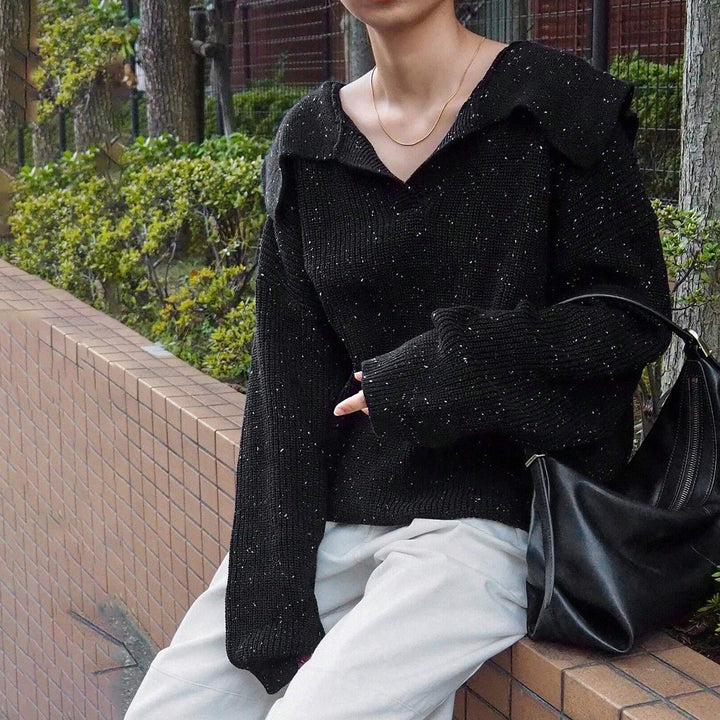 Casual knitted sweater for women with modern collar and sparkling details Lune London