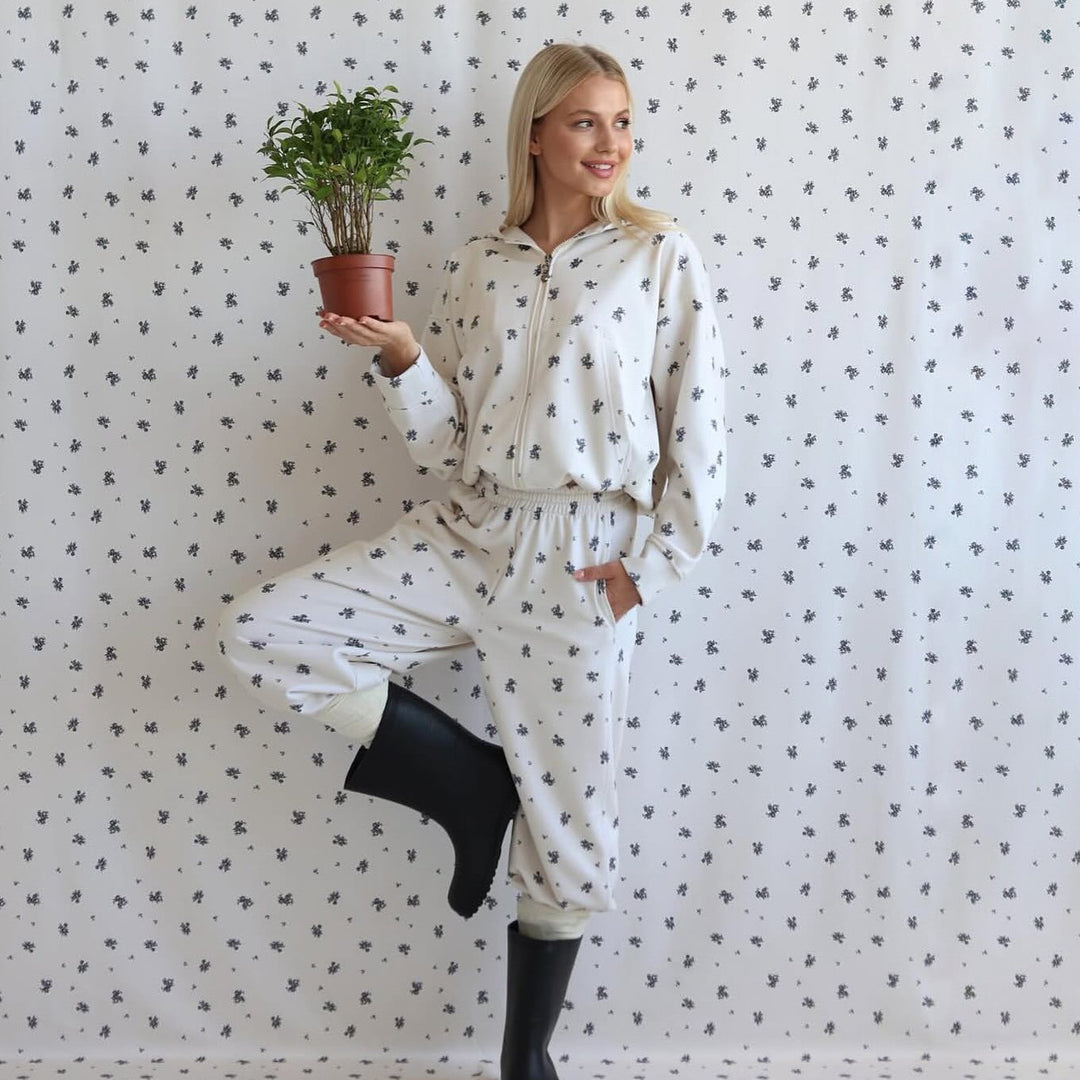 Sport leisure set for women with floral pattern and high collar Lune London
