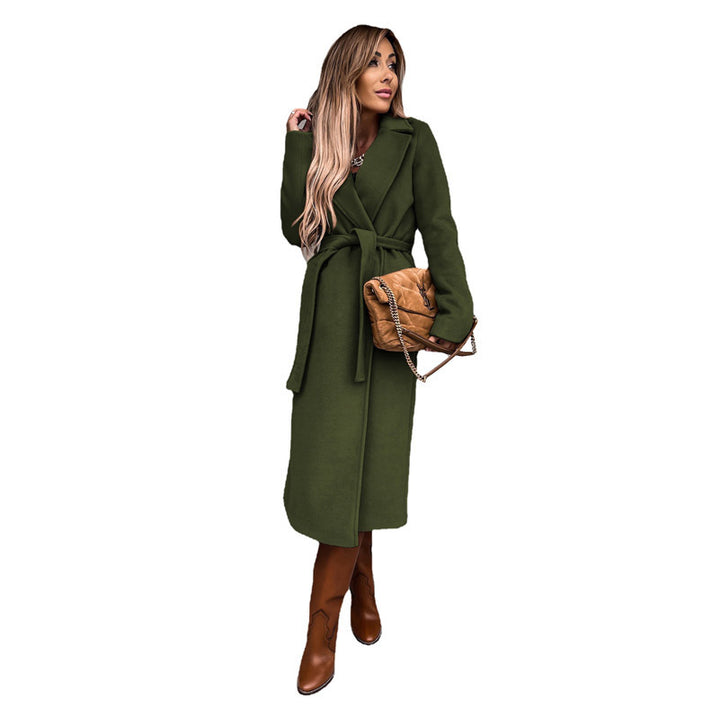 Elegant wool coat for women with a belt and classic lapels Lune London