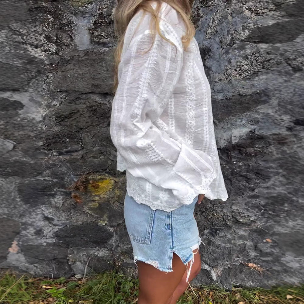 Blouse femmes avec broderie florale et tissu texturé Chic & Stil