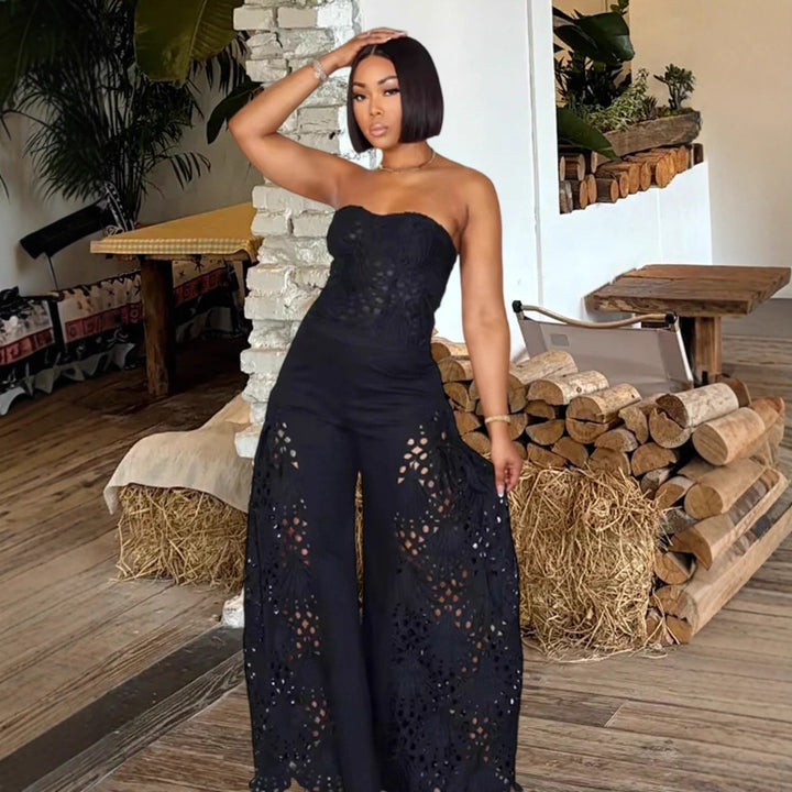 Women Elegant jumpsuit with floral lace details Lune London