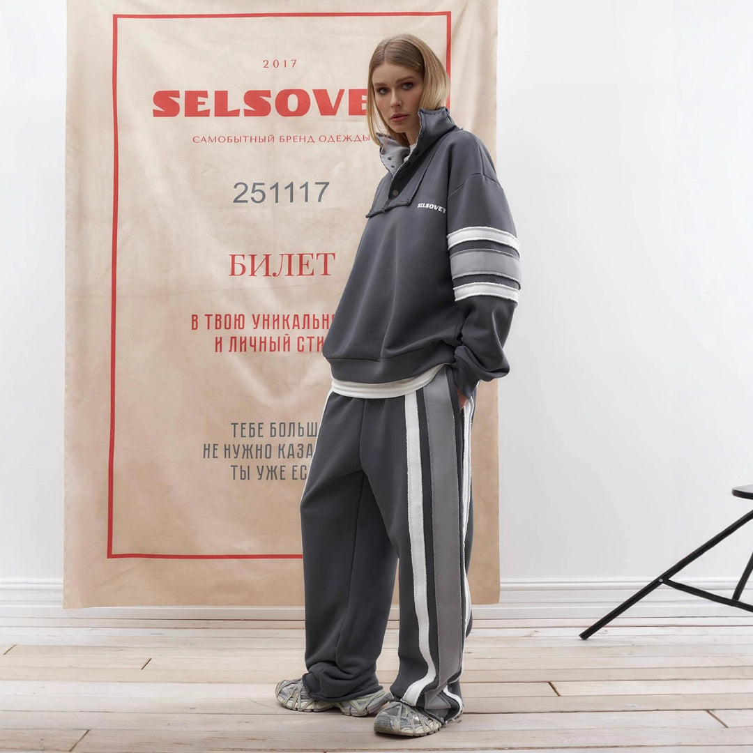 Women's sporty sweatshirt set with side stripes and a high collar Lune London