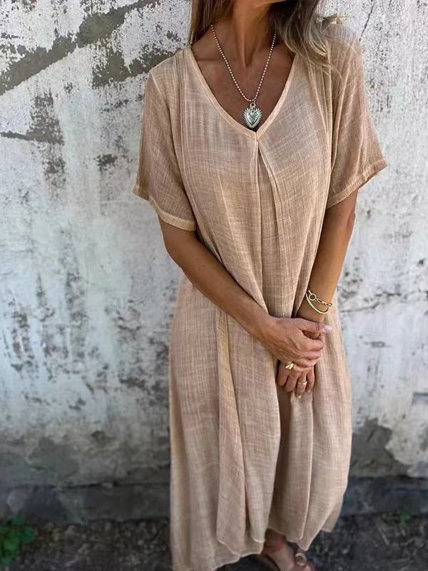 Casual maxi dress for women in lightweight fabric with V-neck and short sleeves Lune London