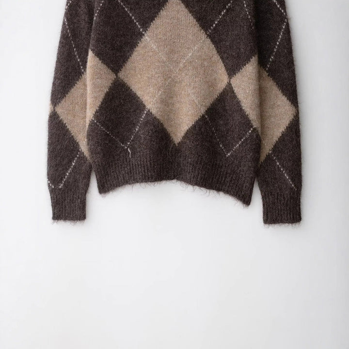 Lune London | Women's Cozy Sweater with Modern Diamond Pattern