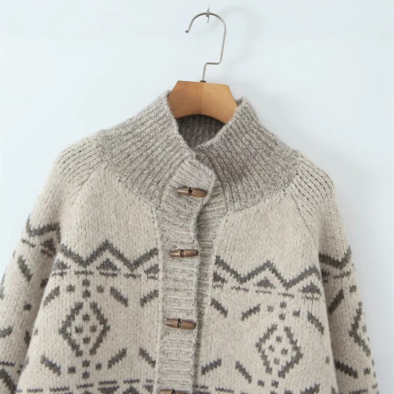 Ladies sweater and cozy knit with stand-up collar and decorative buttons Lune London