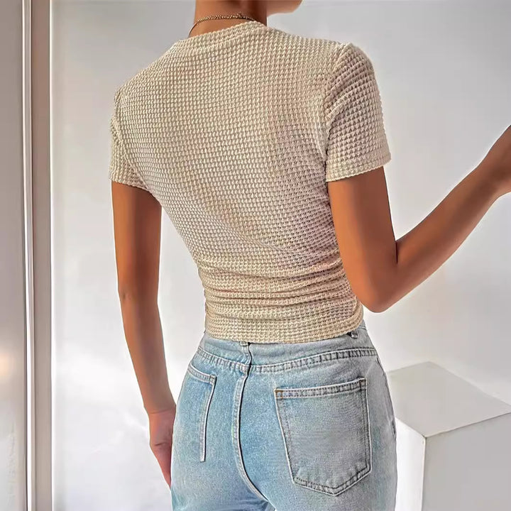 Fitted short t-shirt for women with embossed pattern Lune London