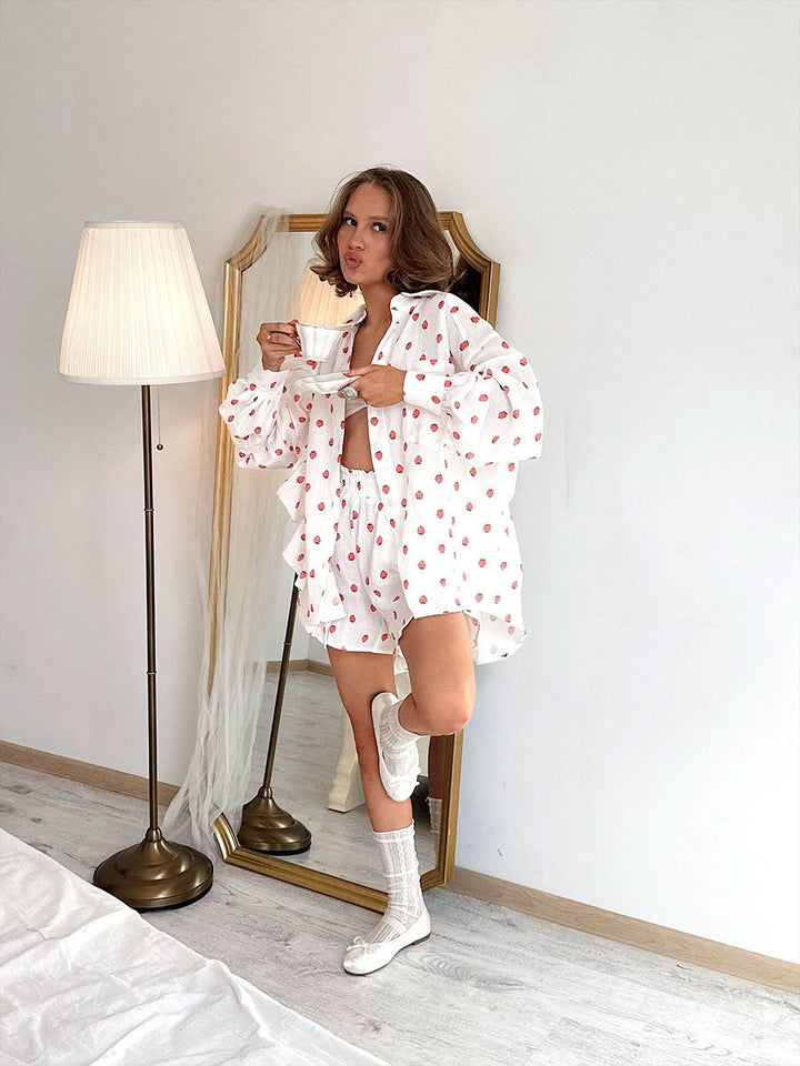Short-sleeve top and shorts set for women with heart pattern Lune London