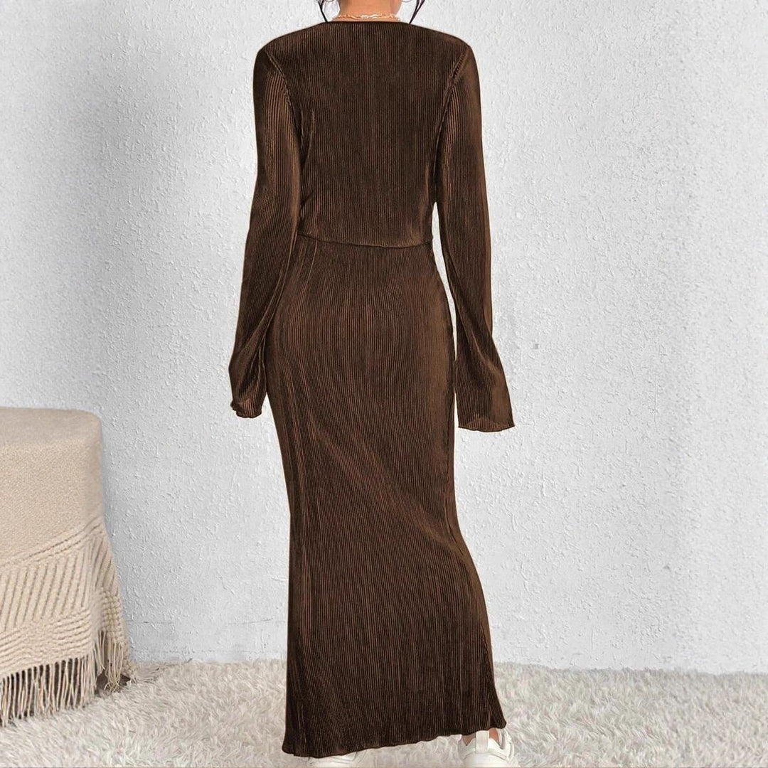 Robe maxi élégante et cintrée pour dames avec des manches longues Chic & Stil