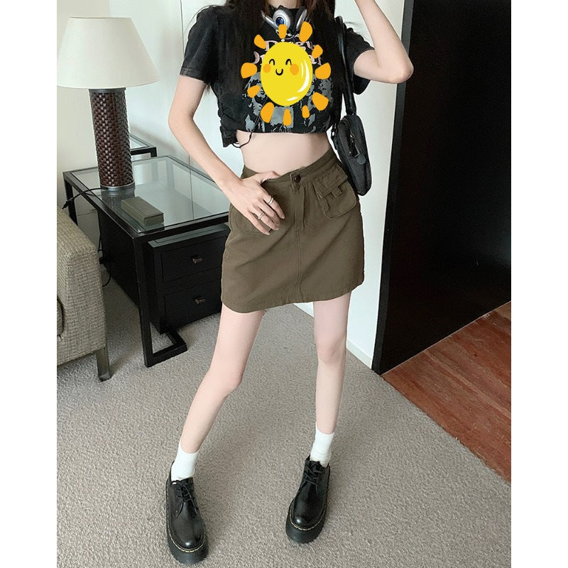 Women's cargo skirt in fashionable utility style with practical pockets