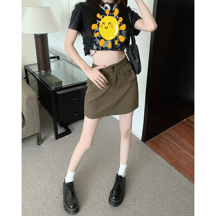 Women's cargo skirt in fashionable utility style with practical pockets