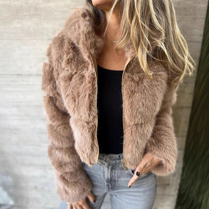 Short faux fur jacket for women with high-quality zipper Lune London