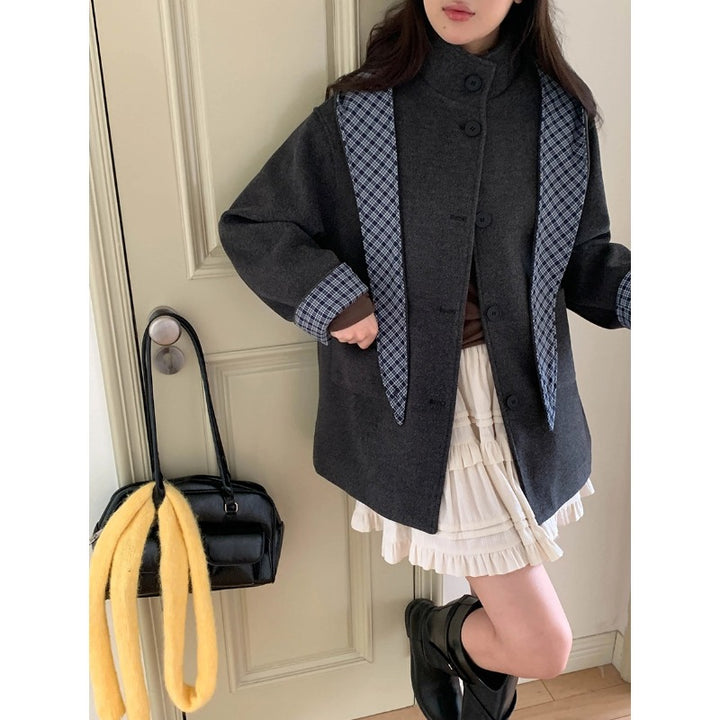 Women's fashionable transitional jacket with checked accents Chic & Stil
