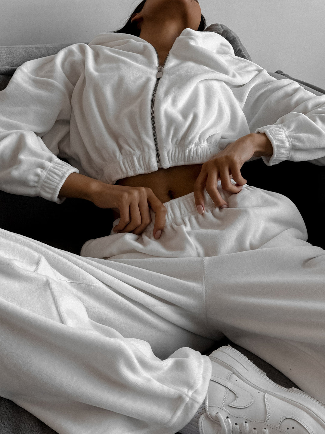 Luxury velour loungewear set for women with hood and zip Lune London