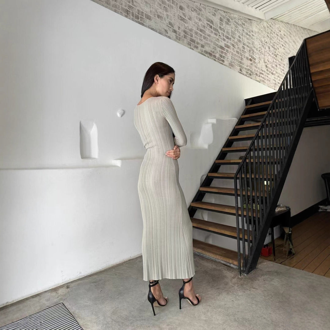 Robe maxi en tricot côtelé élégante pour femmes avec manches longues et coupe ajustée Chic & Stil