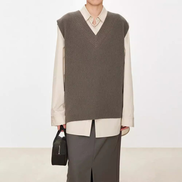 Gilet tricoté pour femmes avec décolleté en V et coupe décontractée Chic & Stil