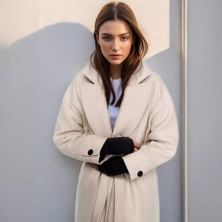 Lune London wool coat for women, elegant and spacious