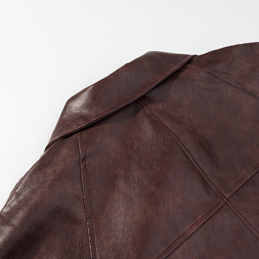 Veste en cuir synthétique à la mode pour femmes avec des coutures structurées et des poches à rabat élégantes Lune London