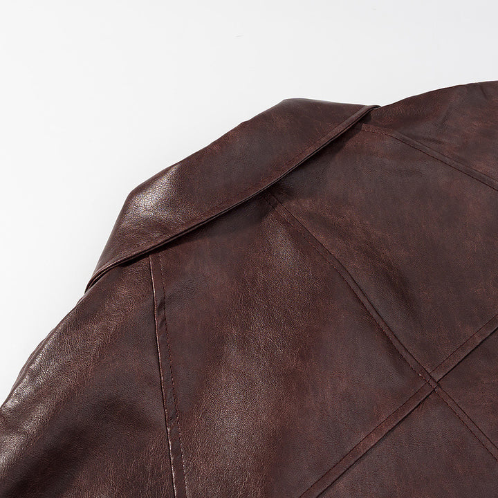 Veste en cuir synthétique à la mode pour femmes avec des coutures structurées et des poches à rabat élégantes Lune London