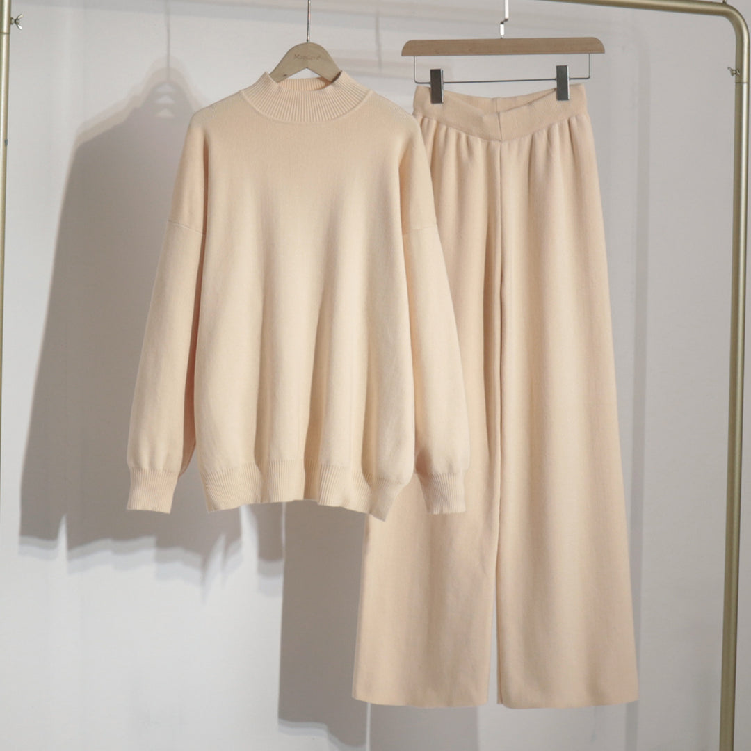 Comfortable knit set for women with a loose fit Lune London