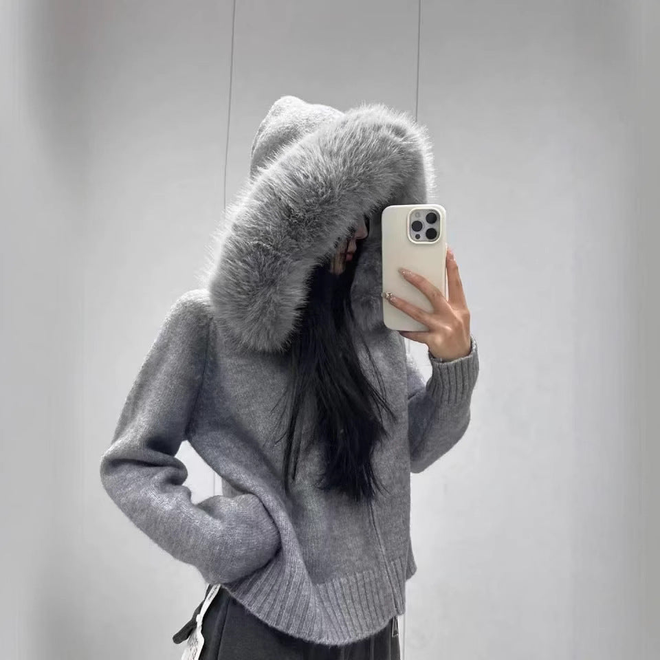 Women cozy knit vest with luxurious fur collar and zipper Lune London