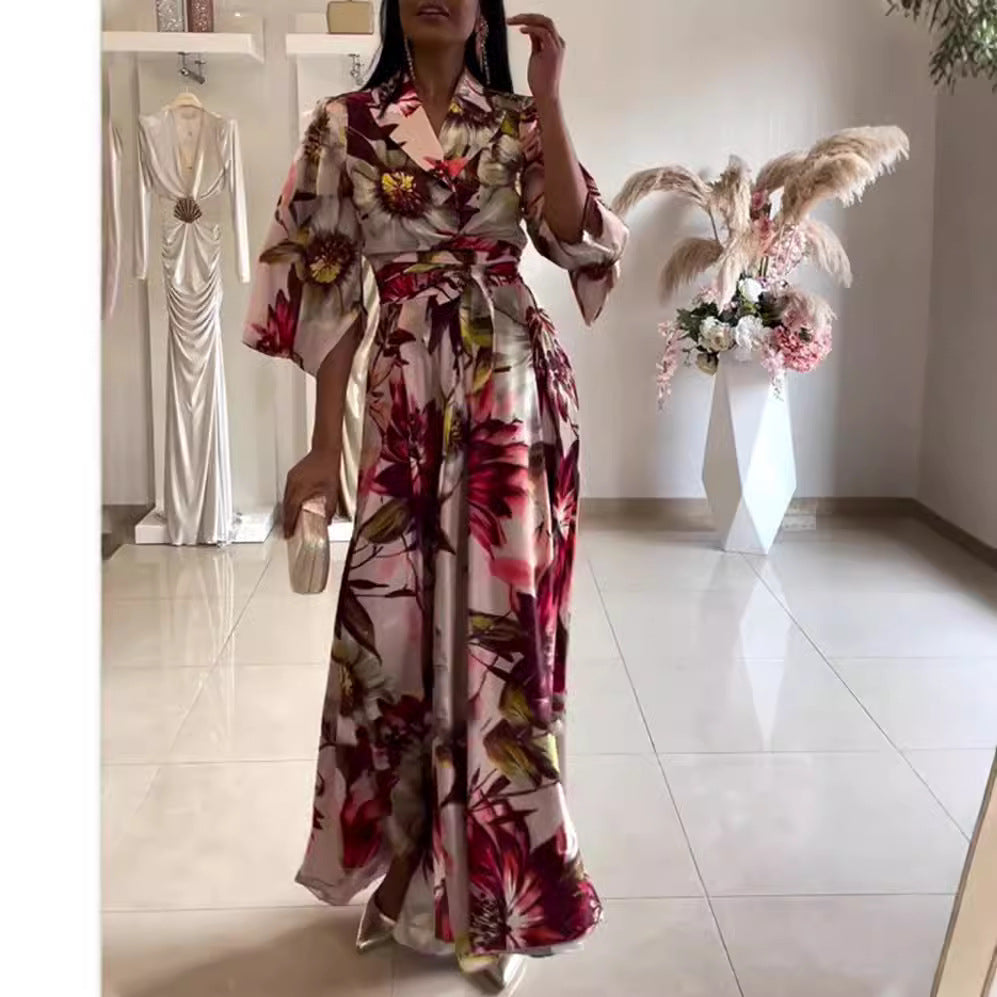 Robe florale élégante pour femmes avec ceinture ajustée et manches larges Chic & Stil