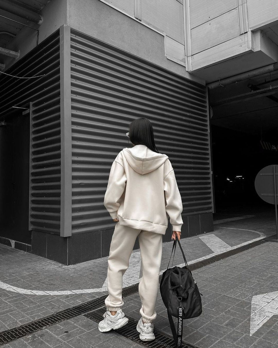 Women's sports set consisting of a hoodie and jogger pants Lune London